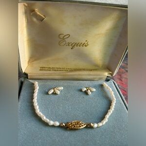 Exquis | vintage water pearl neclace and matching earrings set